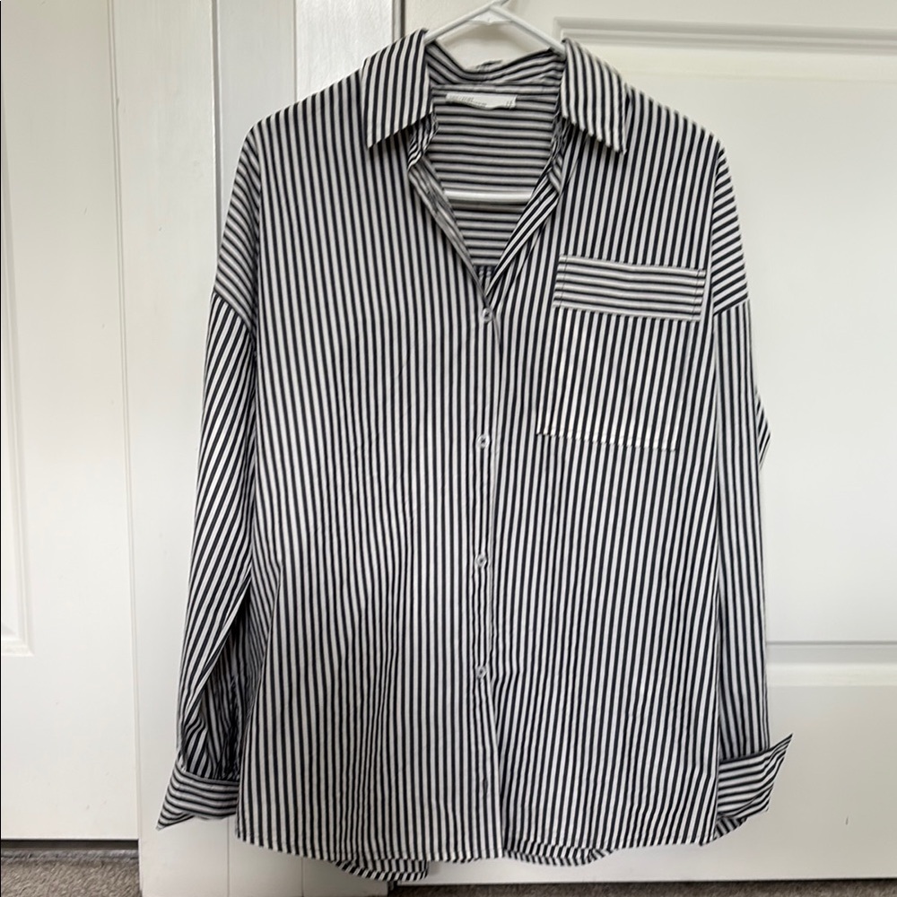 OAK + FORT Black and White Casual Button Down Shirt